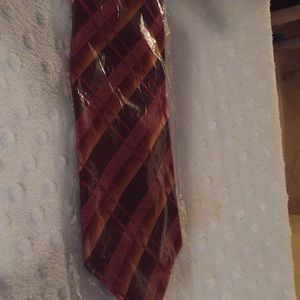 Kenneth kole tie